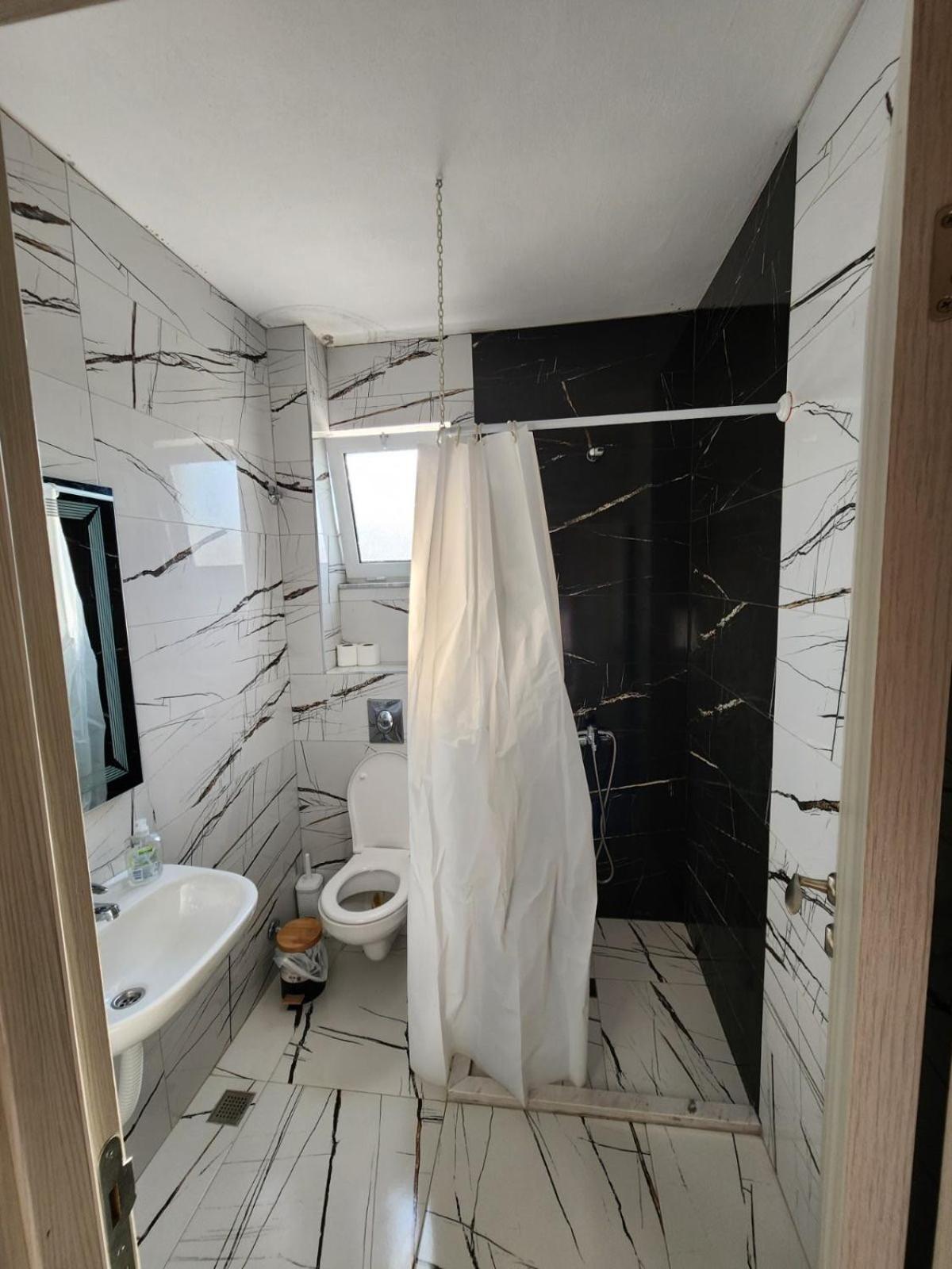 Apartment Flora Bregvija Ngoại thất bức ảnh
